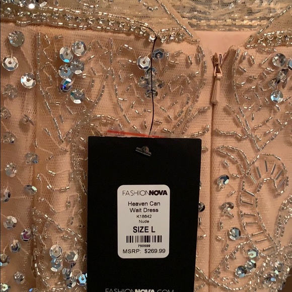 FASHION NOVA DRES TOTALLY NEW IN PERFECT CONDITION SIZE LARGE - Picture 7 of 7